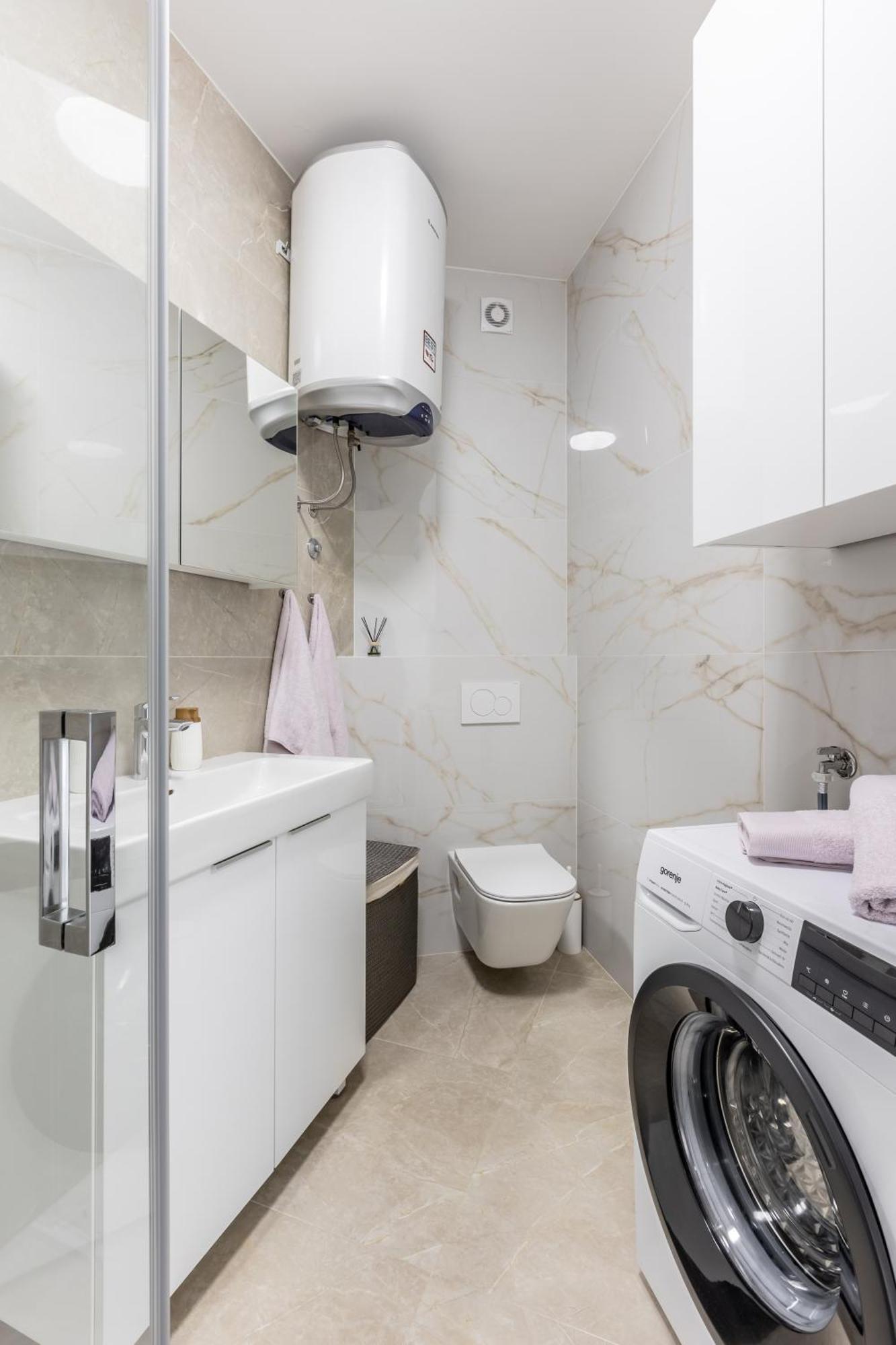 Appartement Ema 3 *